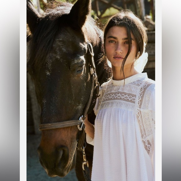 🆕 FREE PEOPLE It Takes Two Top in Optic White - Picture 4 of 12